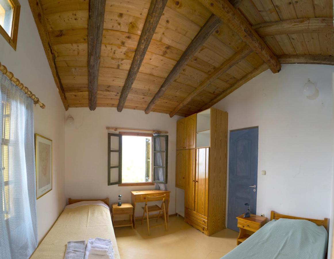 Ikarian Centre - Accommodation & Mountain Hiking Evdilos  Exteriör bild