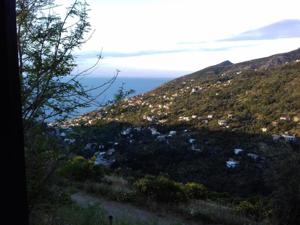 Ikarian Centre - Accommodation & Mountain Hiking Evdilos  Exteriör bild